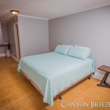 Canyon Breeze Motel Sulphur Eksteriør bilde